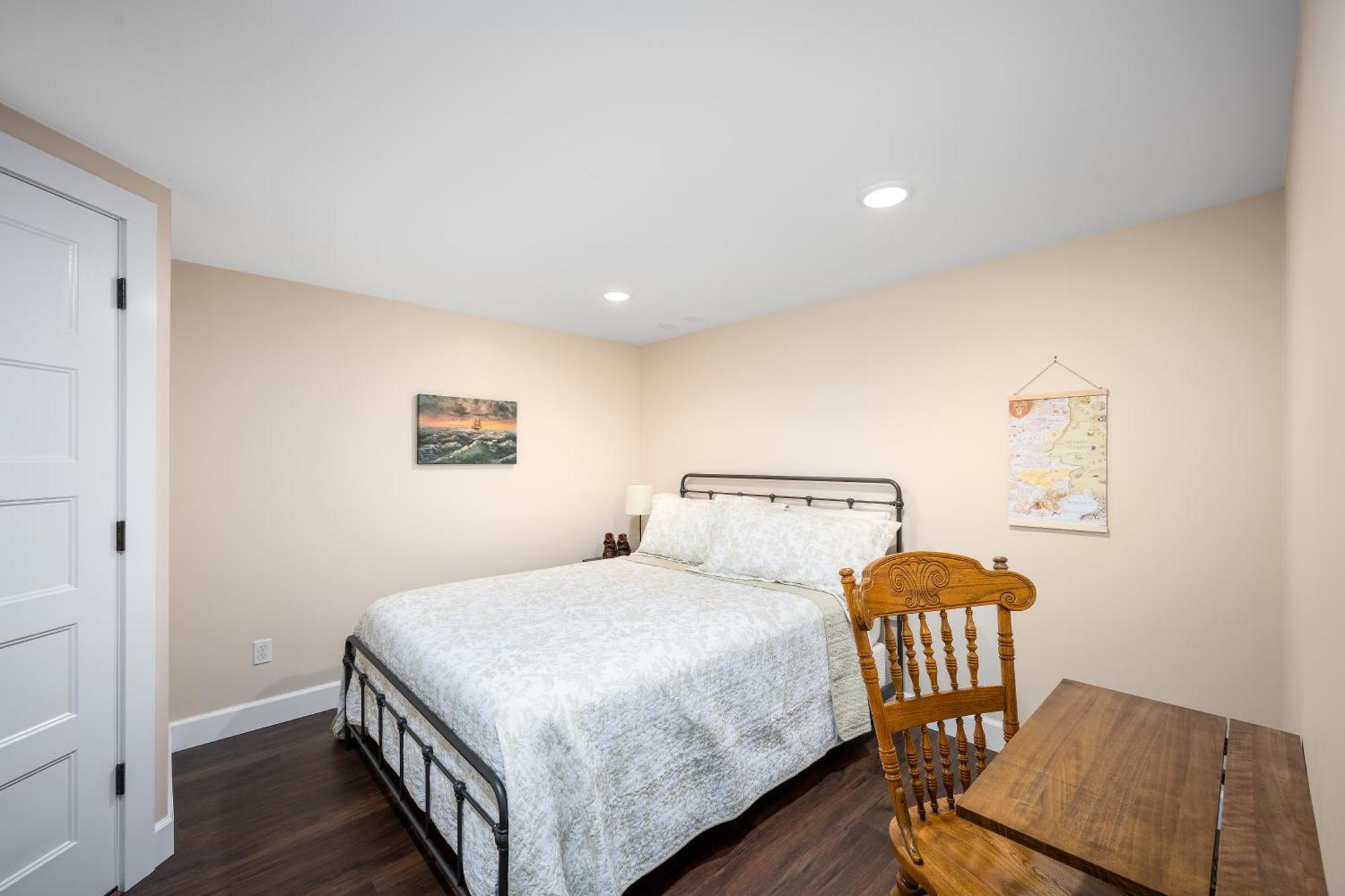 Apartment Country Basement
